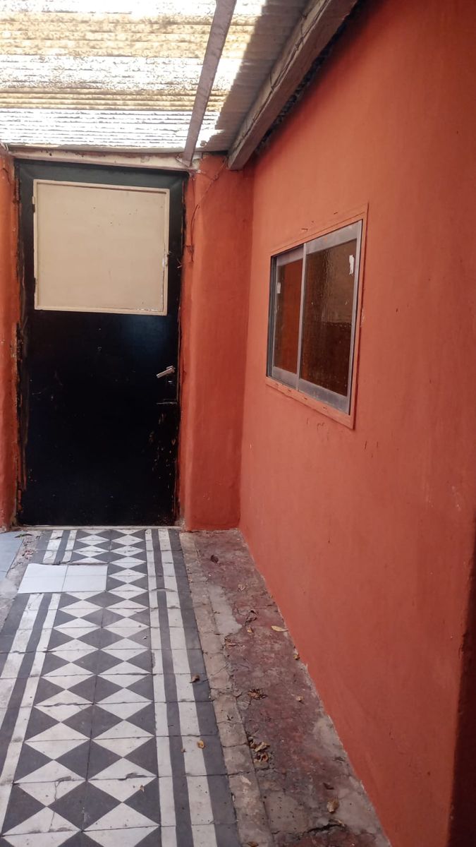 # MIRA ESTO # CASA # 5 HABITACIONES # 3 PATIOS # 1 TZA # OPORTUNIDAD # - 9