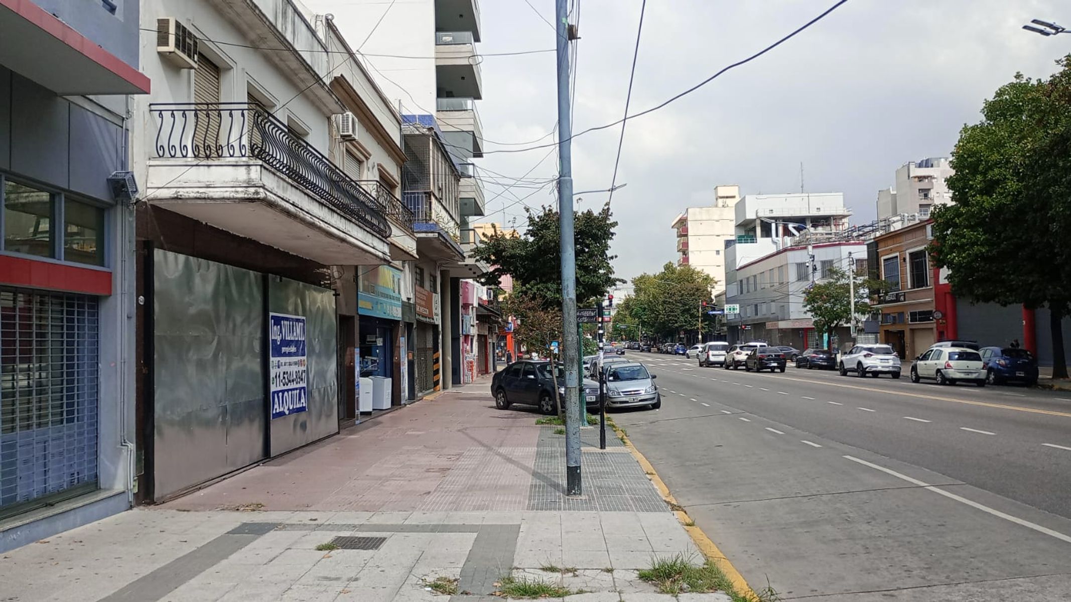 # MIRA ESTO # LOCAL COMERCIAL # 1000M2 700M2 350M2 # EXCELENTE UBICACION - 3