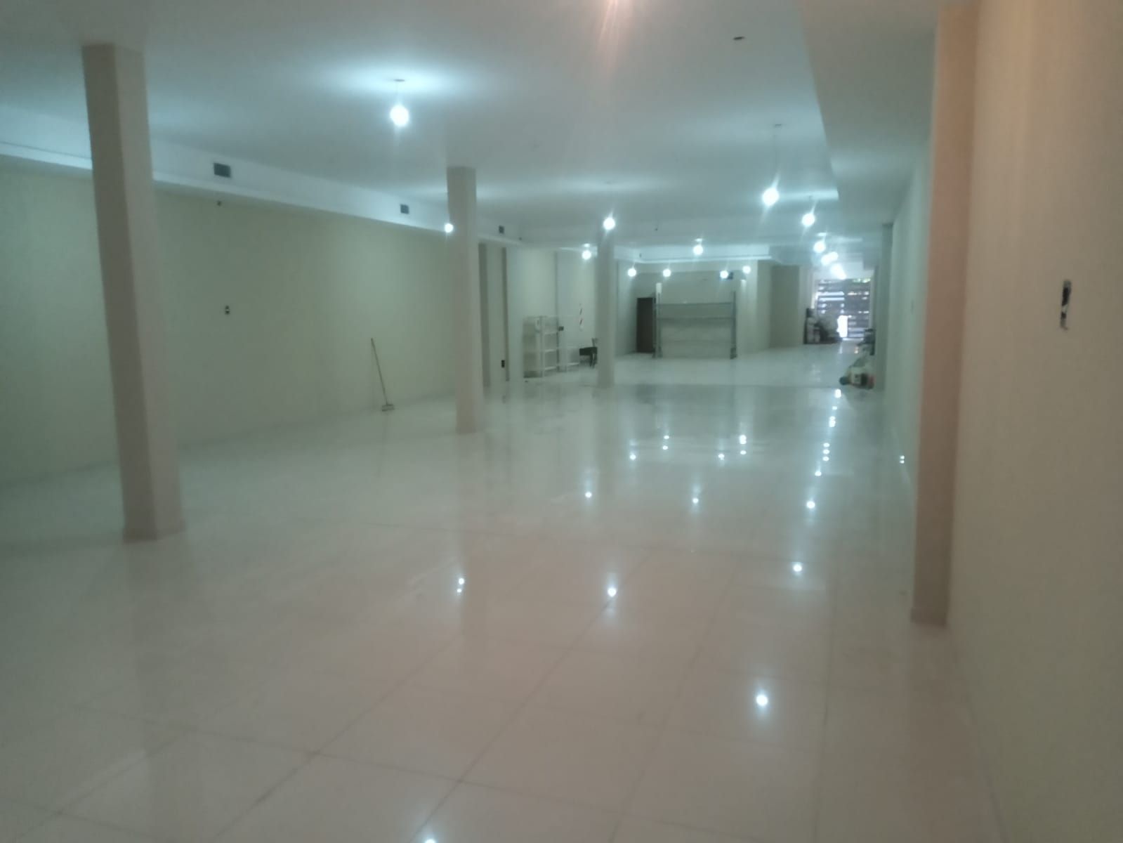 #MIRA ESTO # LOCAL # ESTRENAR # 300 M2C # COMPLETO - 14