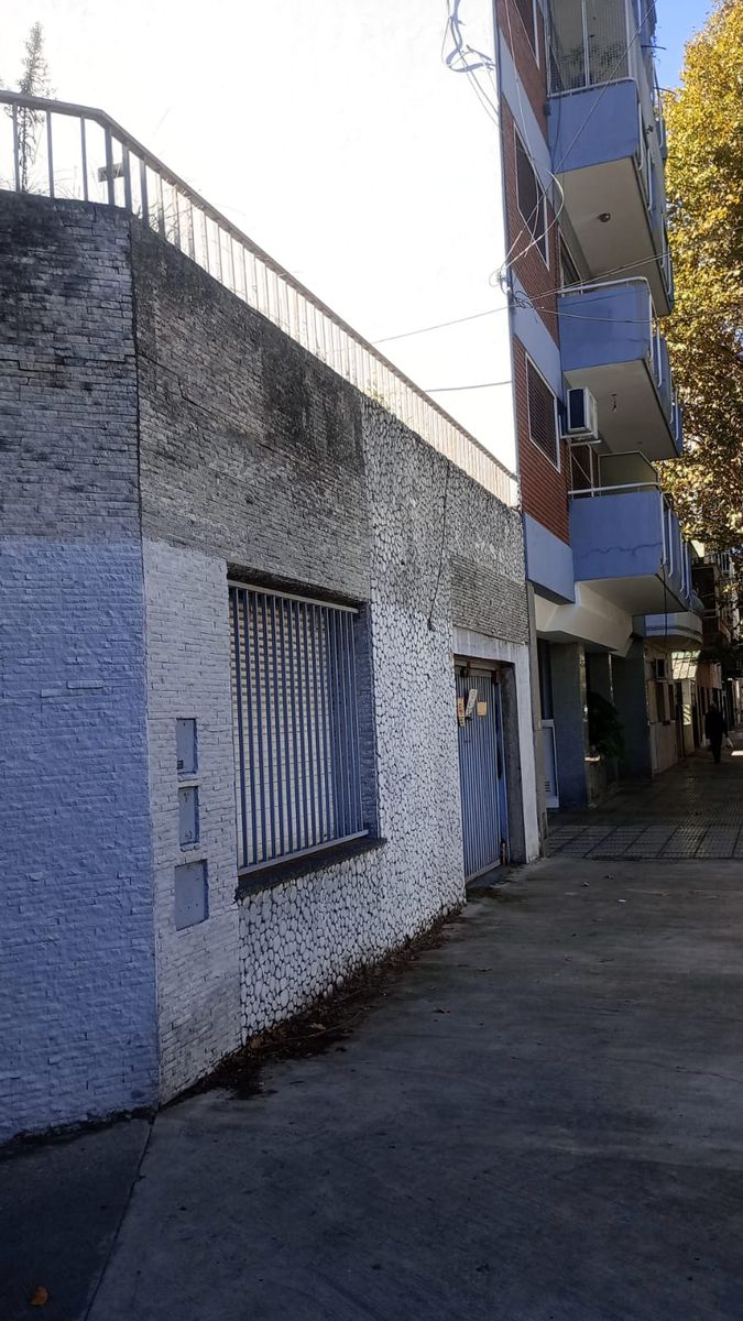 # MIRA ESTO # ZONA PREMIUM # TIPO CASA # 4 AMB # GARAGE # PATIO # TERRAZA - 4