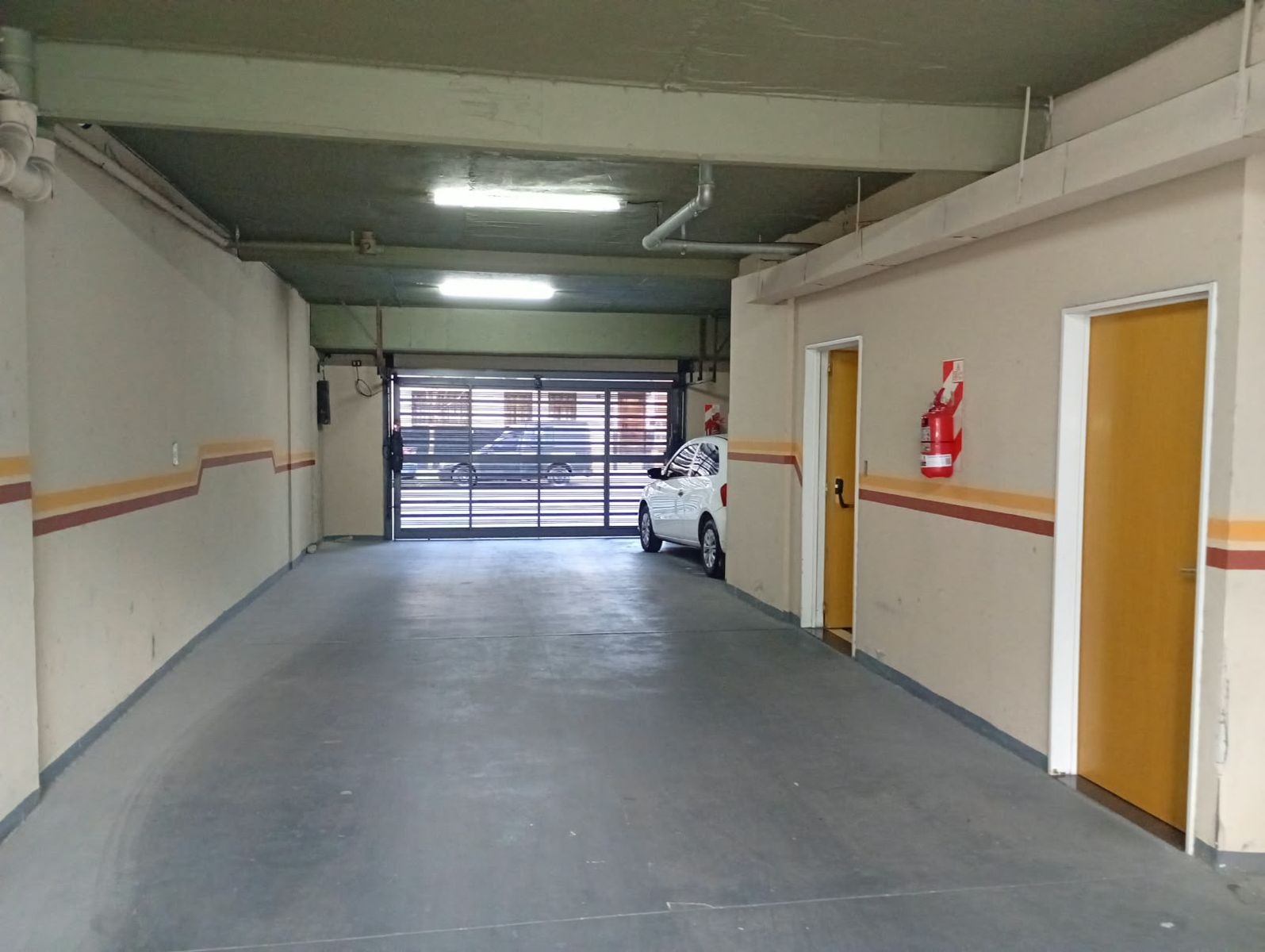 # MIRA ESTO # VENTA # COCHERA # ULTIMA DISPONIBLE # MTS ALBERDI - 5