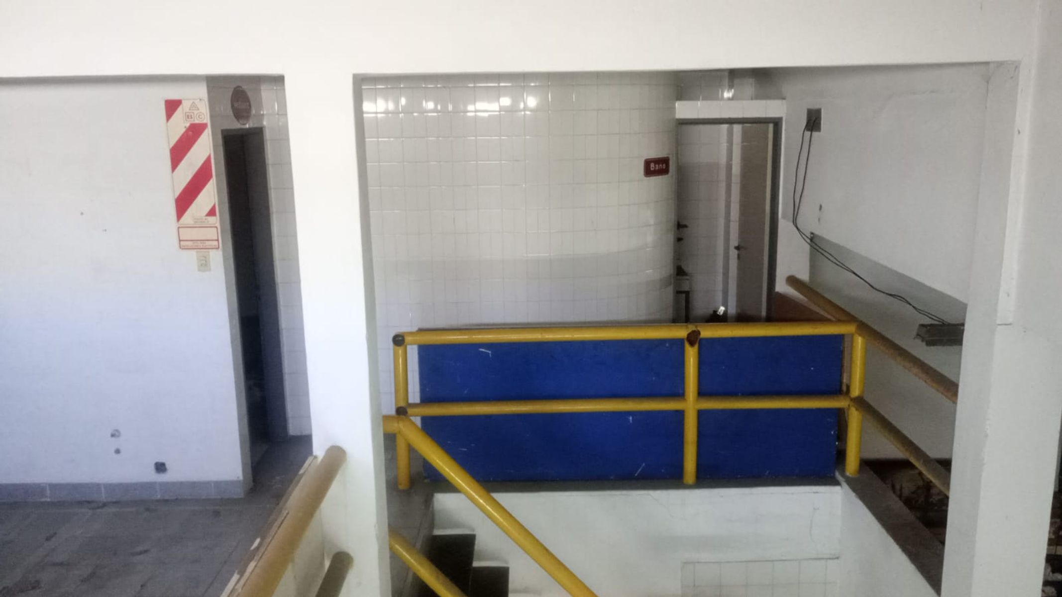 # MIRA ESTO # DEPOSITO 500 M2 # MONTACARGA # IMPECABLE - 10