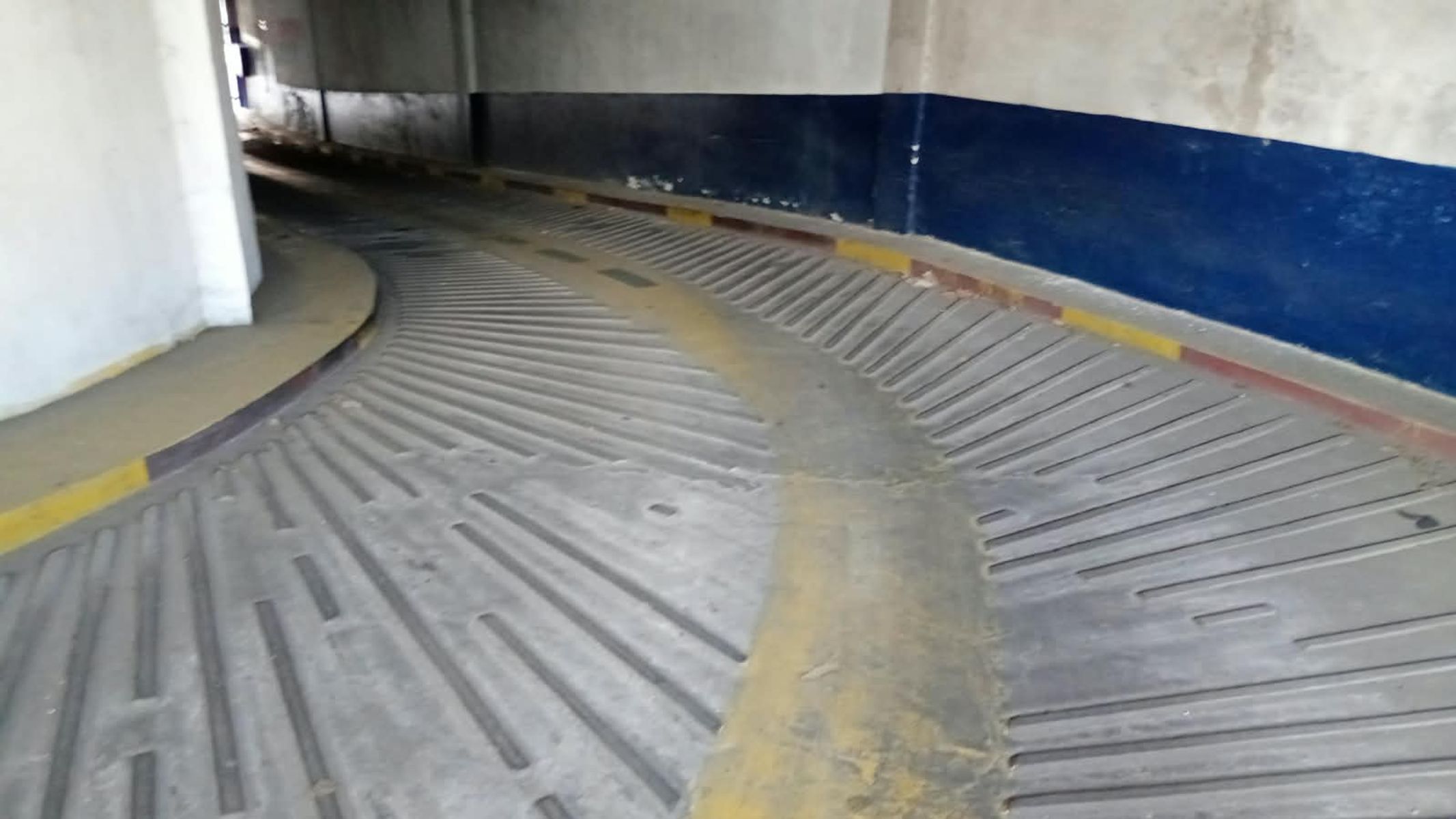 # MIRA ESTO # OPORTUNIDAD # GARAGE 1600M2C # 60 VEHICULOS # 100 OCUPACION TOTAL - 11