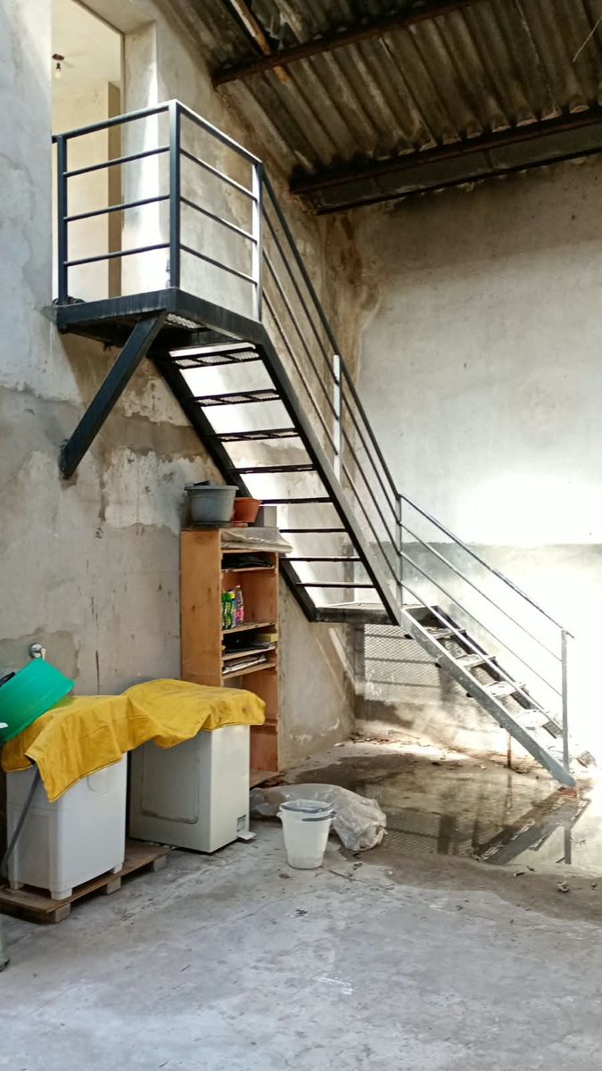 # MIRA ESTO # DEPOSITO # OFICINA # LOCAL # VIVIENDA # 440M2C LOTE 8,66 X 43,00 m - 12