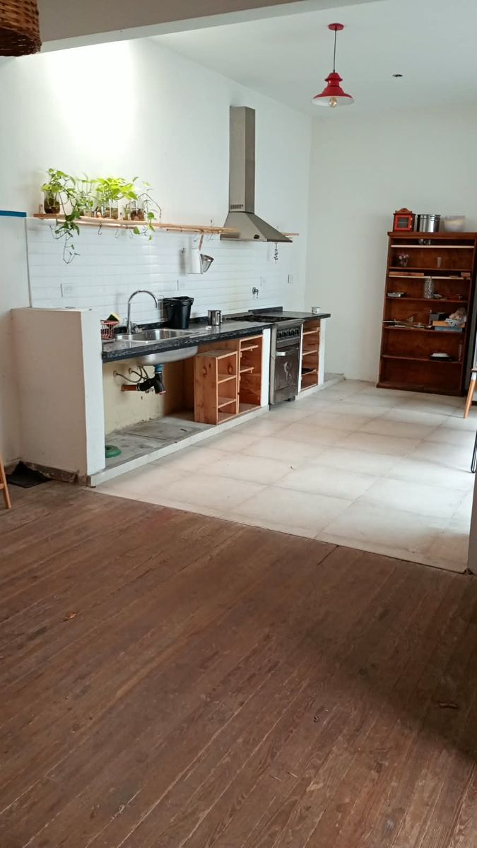 # MIRA ESTO # DEPOSITO # OFICINA # LOCAL # VIVIENDA # 440M2C LOTE 8,66 X 43,00 m - 15