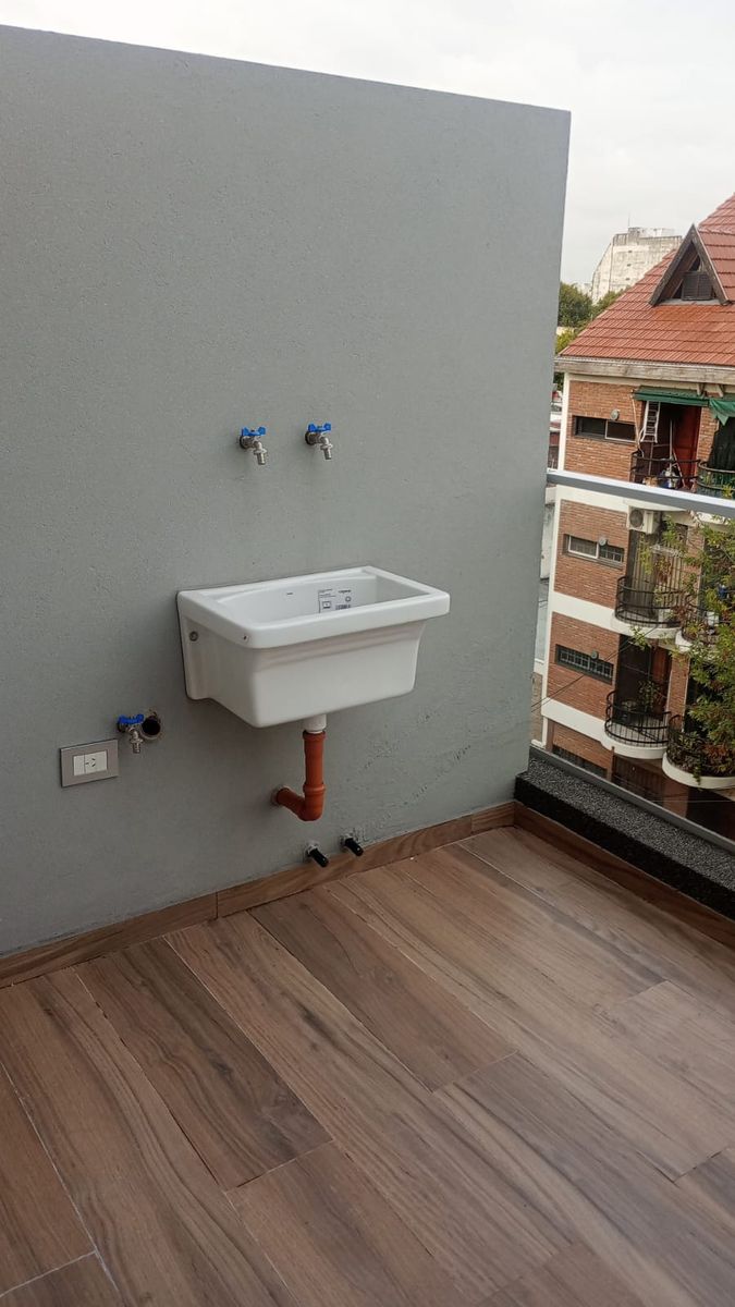 # MIRA ESTO # 1 AMB # BALCON # ESTRENAR # ESQUINA TUYUTI # LISTO ESC PLA REGLA LUZ Y GAS — foto 4