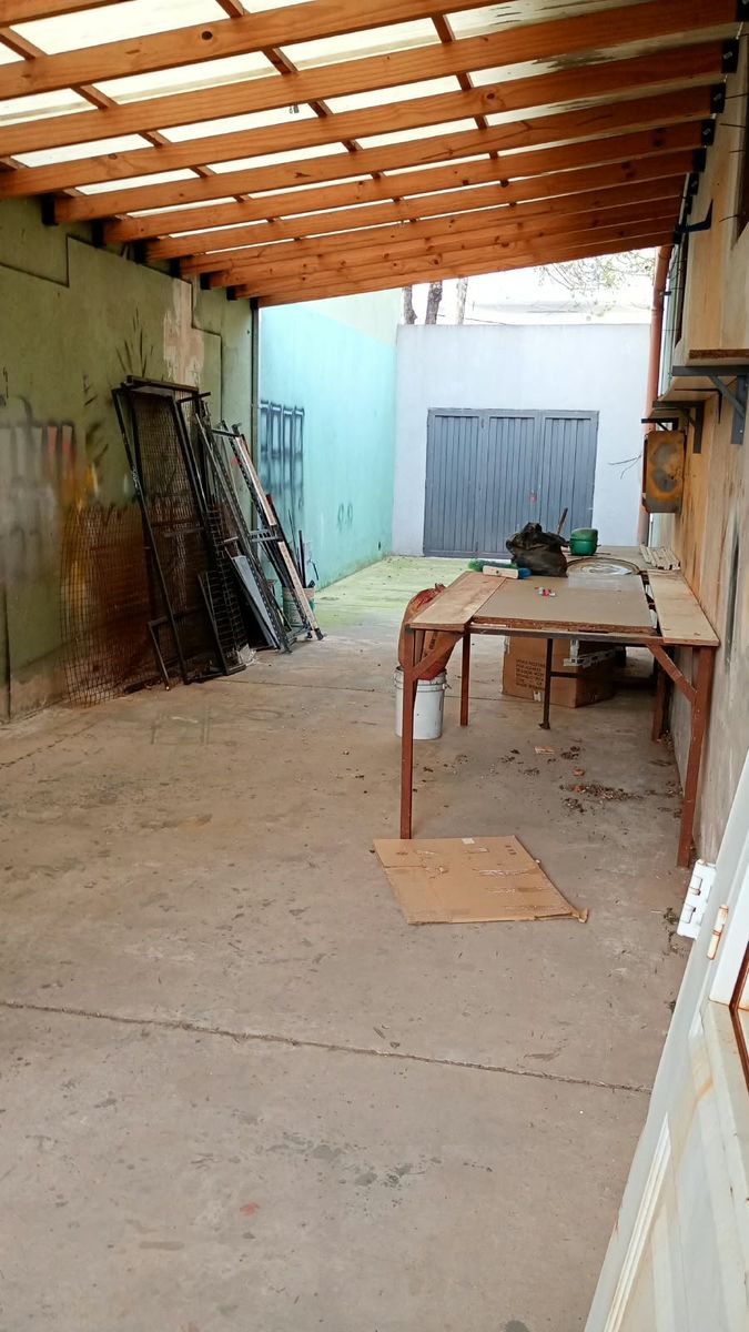 # MIRA ESTO # DEPOSITO # LOCAL # USO COMERCIAL # 150 M2C LOTE 335 M2C - 7