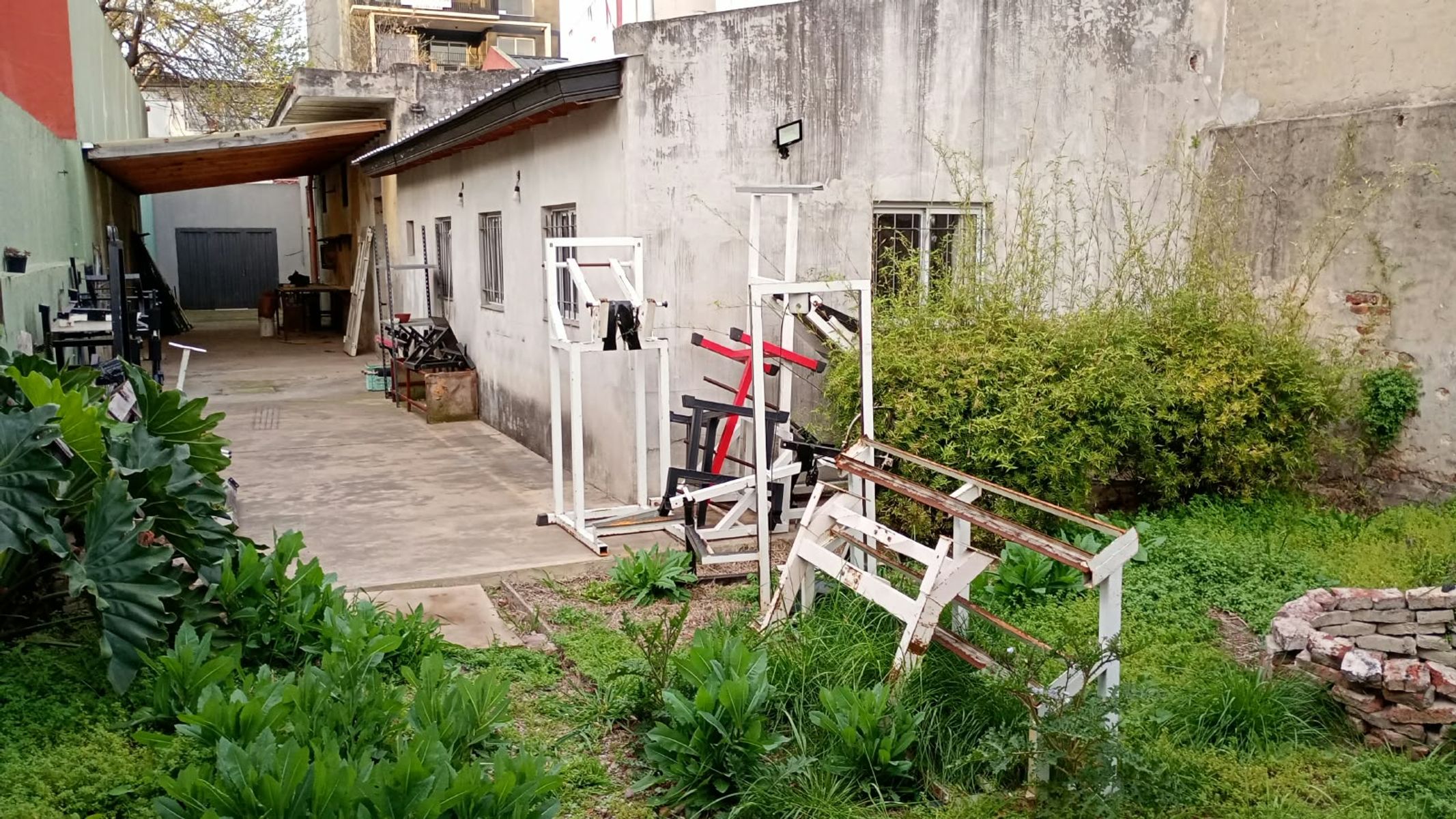 # MIRA ESTO # DEPOSITO # LOCAL # USO COMERCIAL # 150 M2C LOTE 335 M2C - 9
