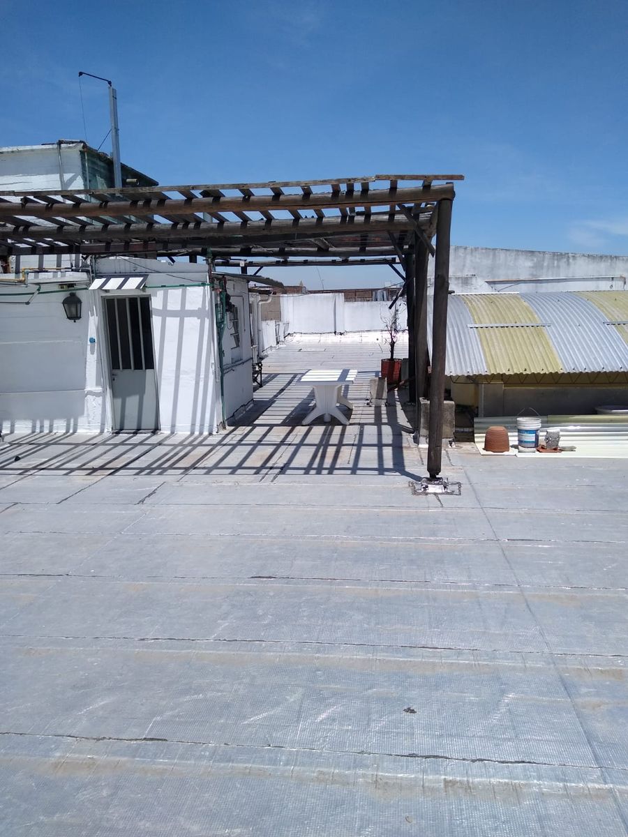 # MIRA ESTO # DEPOSITO # 3700 m2 # ING/CAMION # EXCELENTE UBICACION - 11