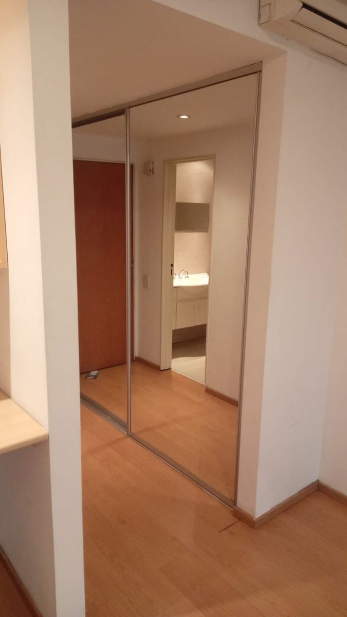 Excelente oportunidad de inversión o vivienda en una ubicaciónprivilegiada. Este inmueble cuenta con kitchenette y baño completo, y esapto para uso profesional, ideal para quienes buscan un espacio - 9