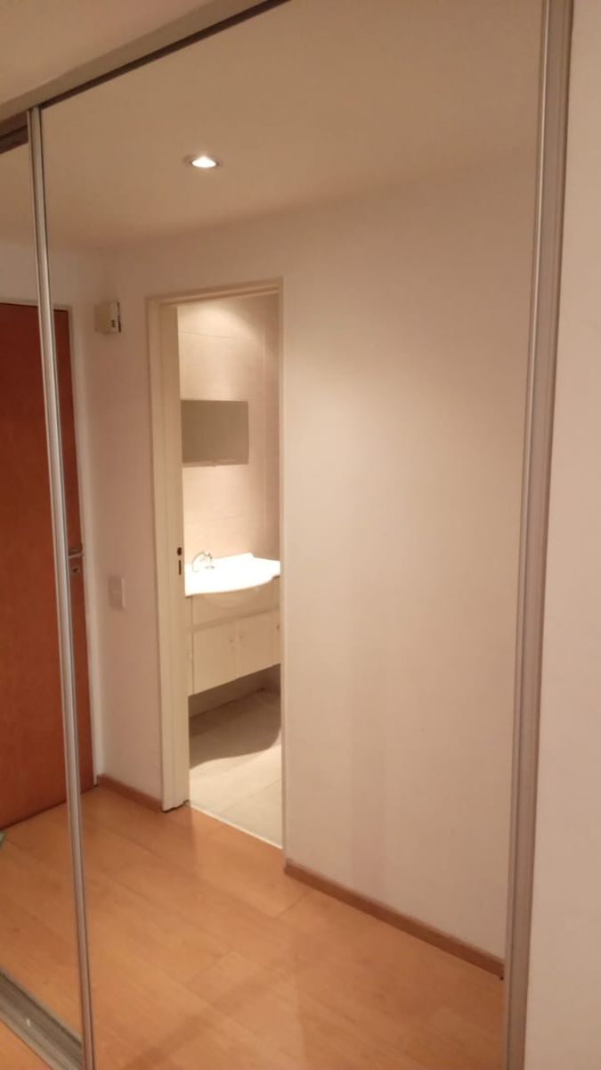 Excelente oportunidad de inversión o vivienda en una ubicaciónprivilegiada. Este inmueble cuenta con kitchenette y baño completo, y esapto para uso profesional, ideal para quienes buscan un espacio - 10