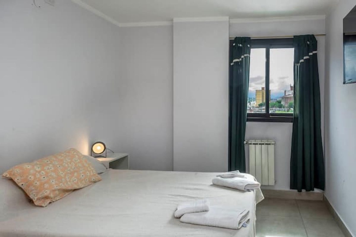 VENTA DPTO 1 DORM C/PILETA Y SUM MITRE Y AMEGHINO - 17
