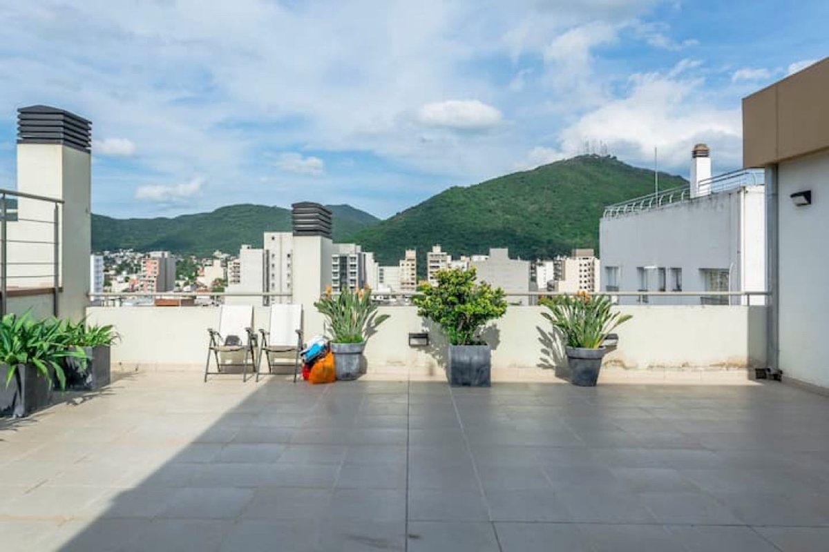 VENTA DPTO 1 DORM C/PILETA Y SUM MITRE Y AMEGHINO - 23