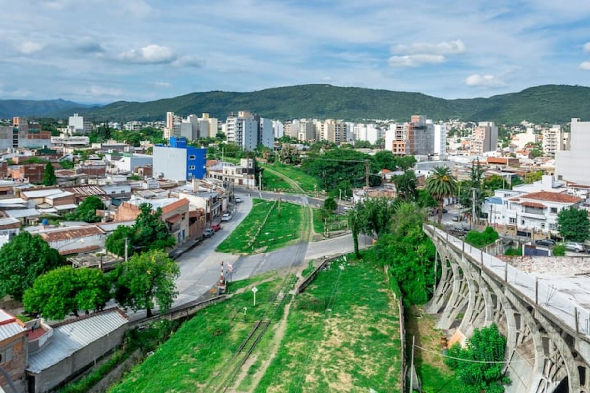 VENTA DPTO 1 DORM C/PILETA Y SUM MITRE Y AMEGHINO - 25