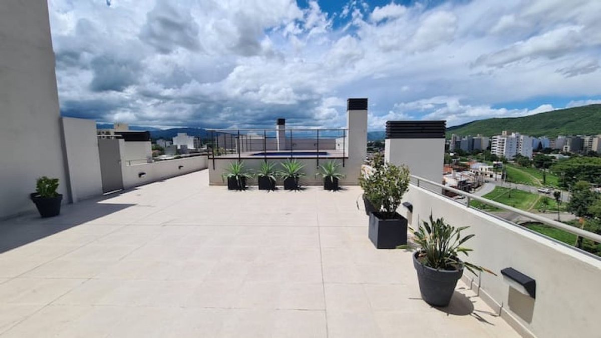 VENTA DPTO 1 DORM C/PILETA Y SUM MITRE Y AMEGHINO - 27