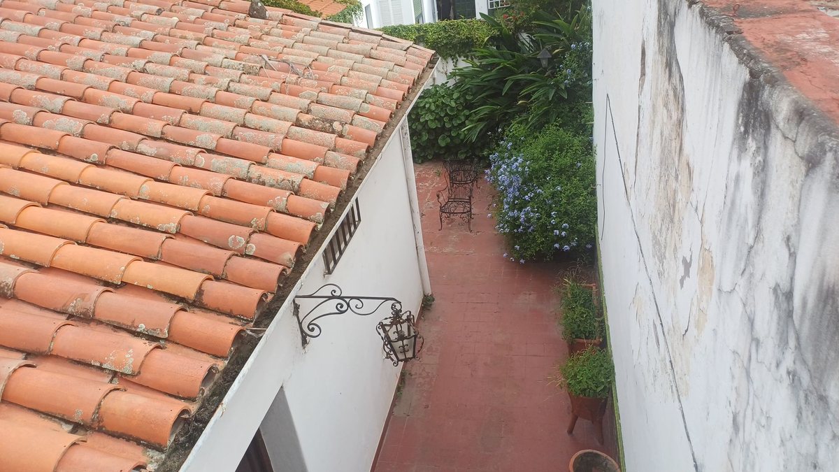 VENTA CASA ZONA SHOPPING ALTO NOA APTA CREDITO - 20