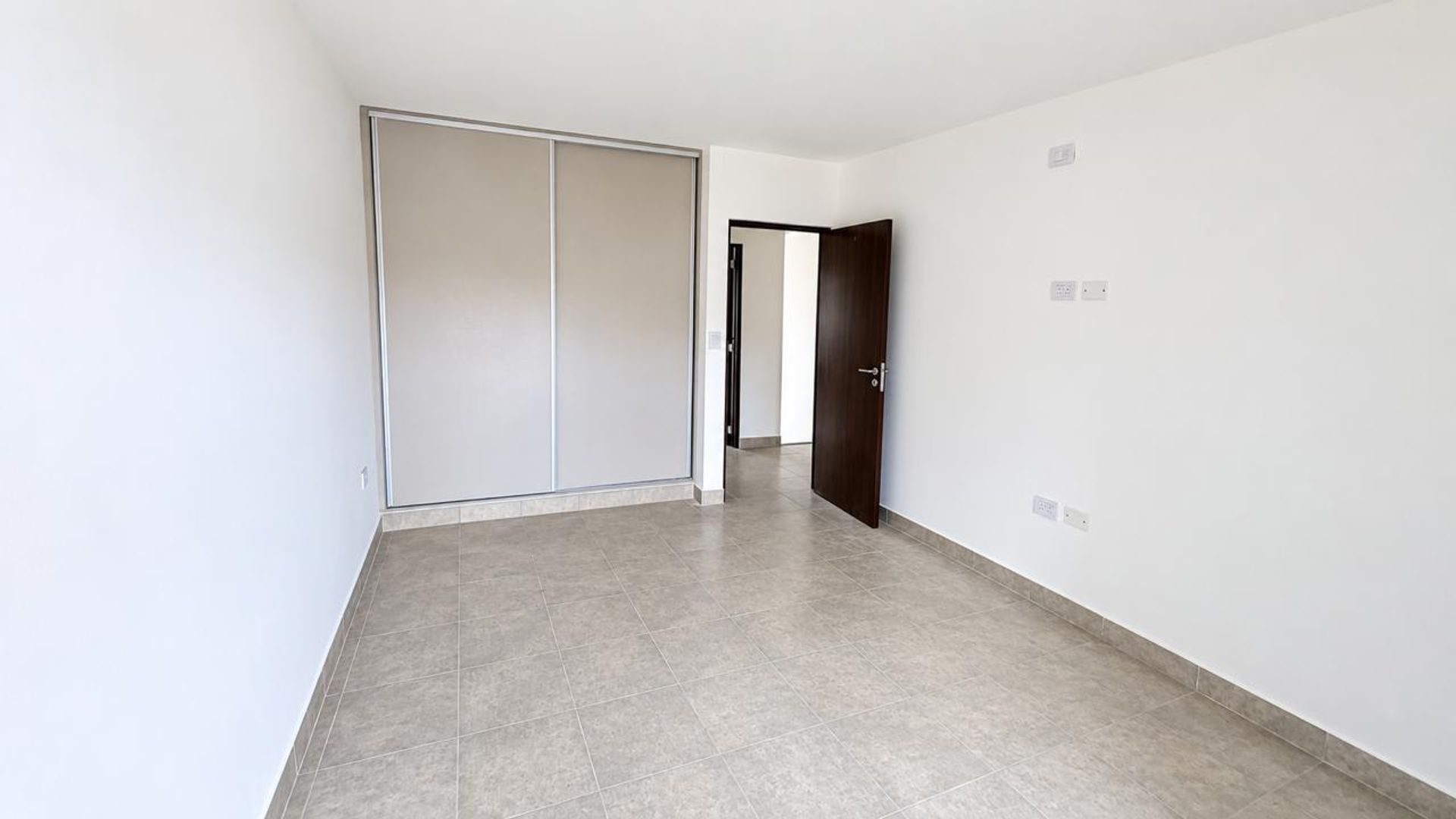 VENTA CASA C/PILETA APTA CREDITO Y COCHERA 2 DORM — foto 9