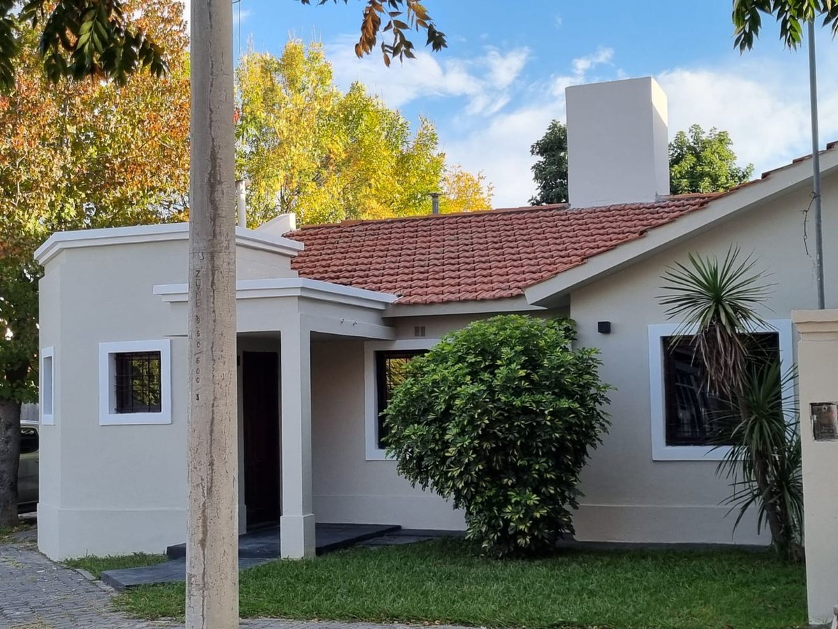 VENTA CASA 3 DORMITORIOS SAN CARLOS ZONA SUR - 11