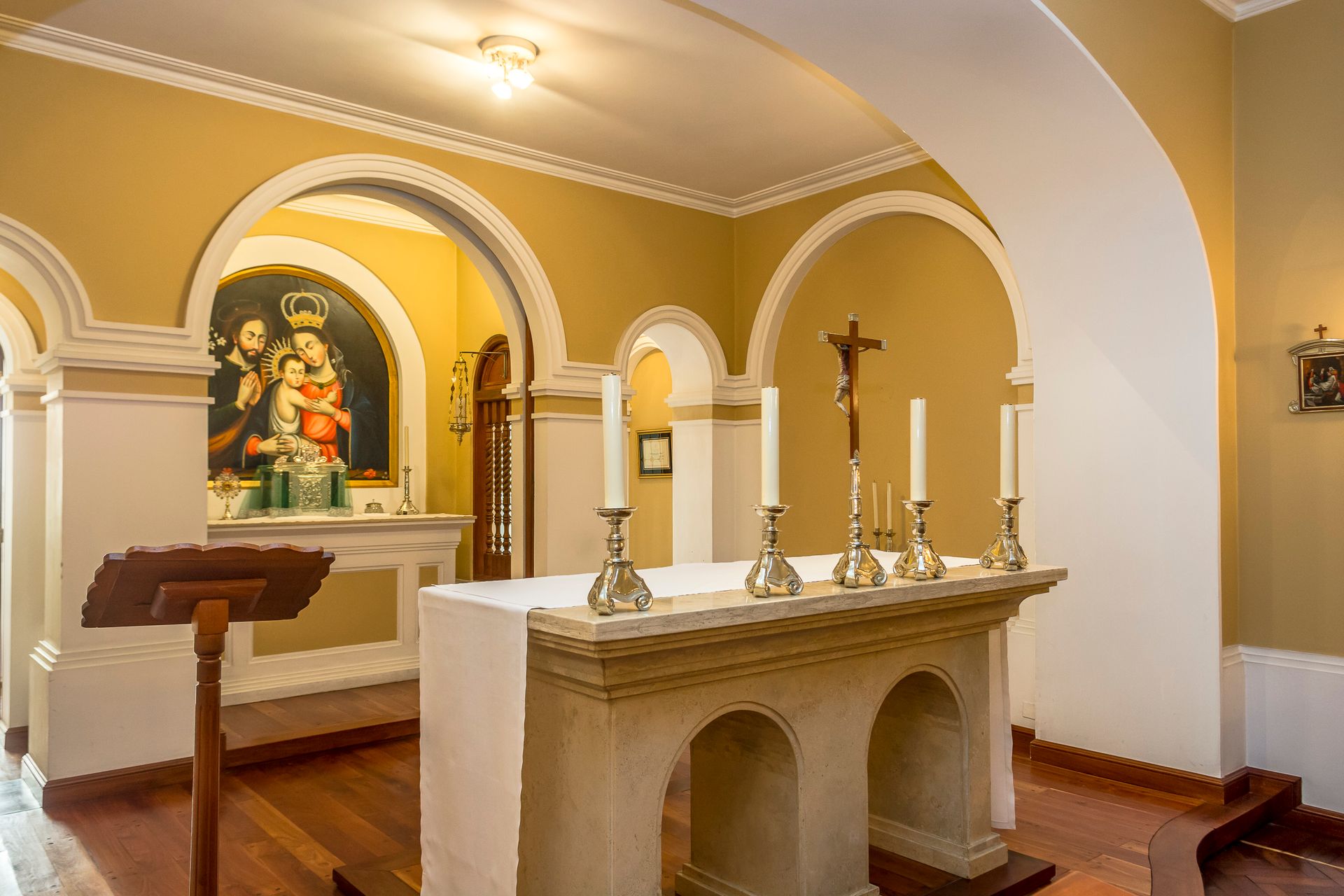CASA 8 DORMITORIOS VENTA ZONA CENTRO APTO OFICINAS - 8