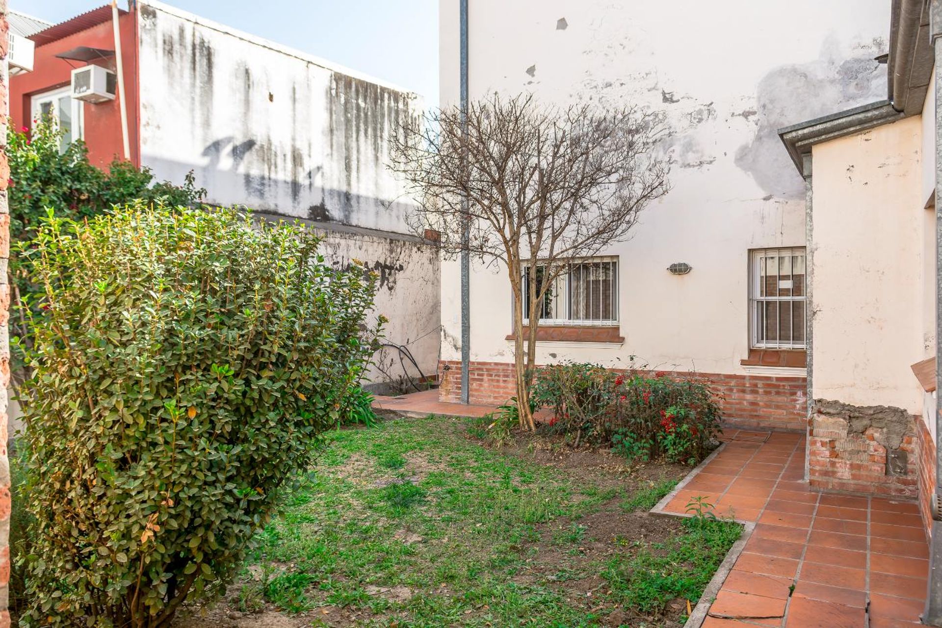 CASA 8 DORMITORIOS VENTA ZONA CENTRO APTO OFICINAS - 21