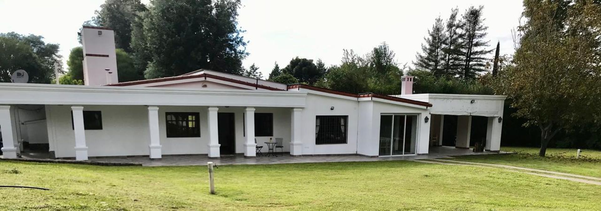 VENTA CASA C/PILETA SAN LORENZO RECIBE PROPIEDAD - 16