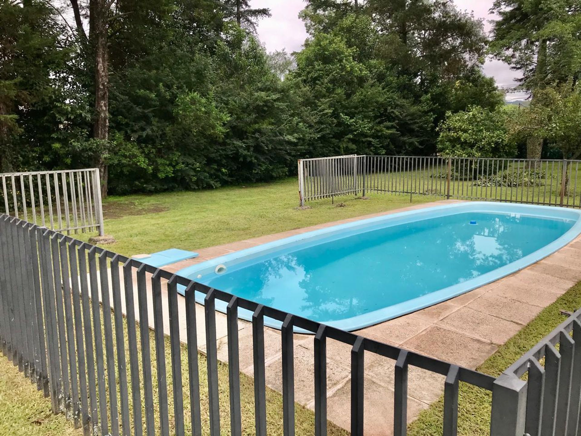 VENTA CASA C/PILETA SAN LORENZO RECIBE PROPIEDAD - 19
