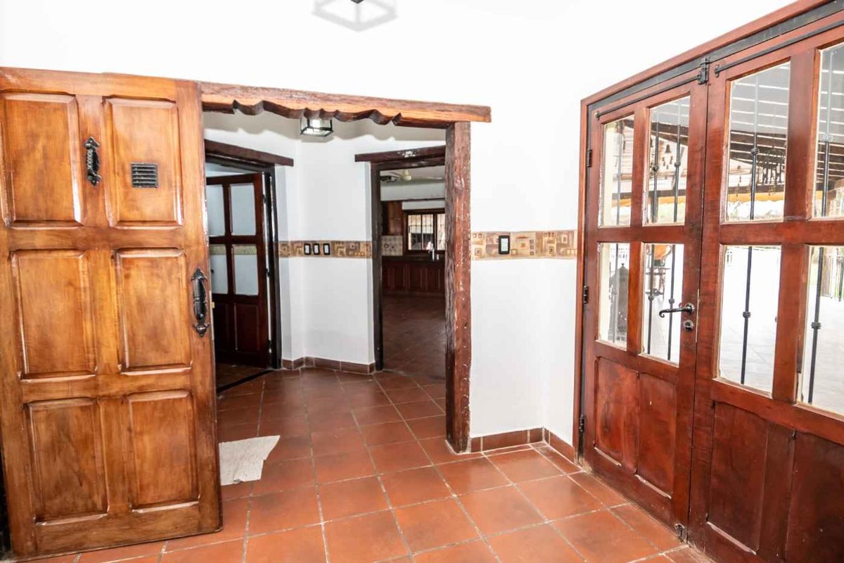 VENTA CASA C/PILETA LA ALMUDENA APTA CREDITO - 6