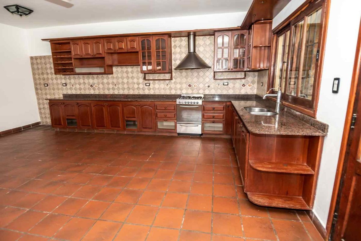 VENTA CASA C/PILETA LA ALMUDENA APTA CREDITO - 12