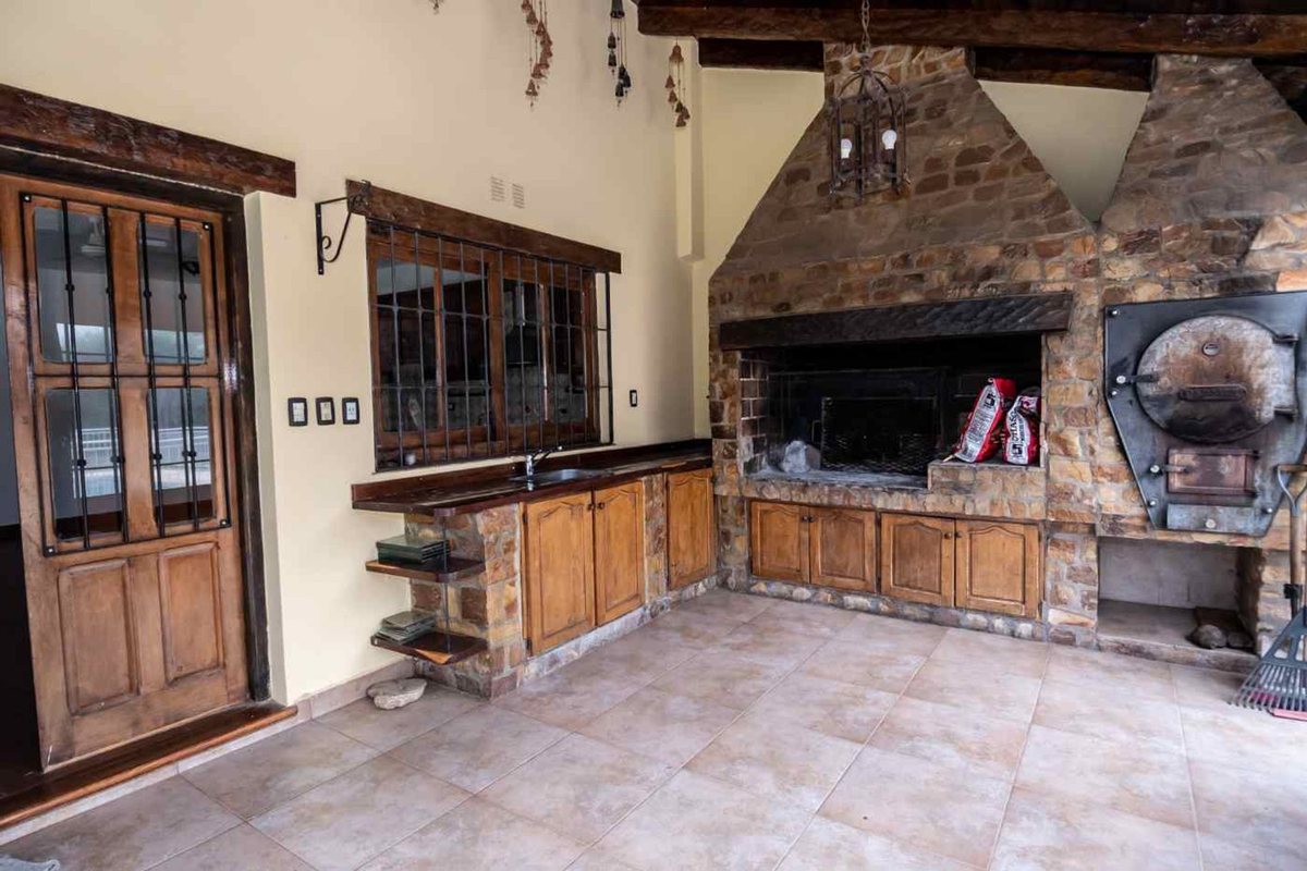 VENTA CASA C/PILETA LA ALMUDENA APTA CREDITO - 16