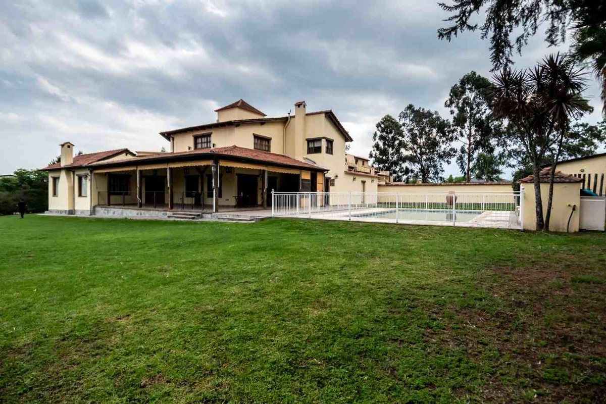 VENTA CASA C/PILETA LA ALMUDENA APTA CREDITO - 17