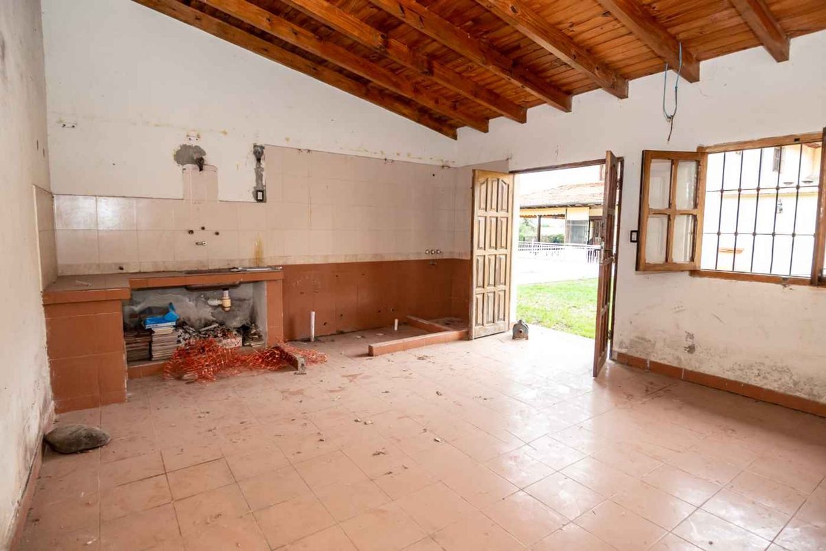 VENTA CASA C/PILETA LA ALMUDENA APTA CREDITO - 21