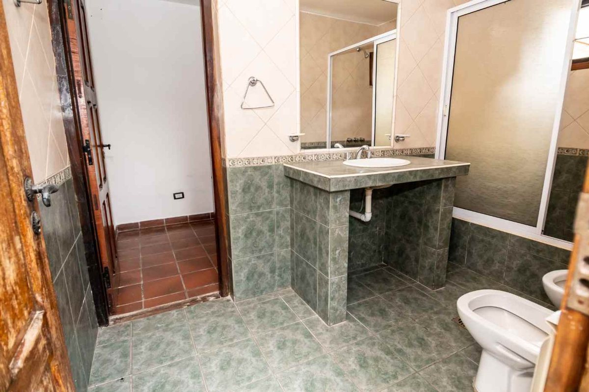 VENTA CASA C/PILETA LA ALMUDENA APTA CREDITO - 22
