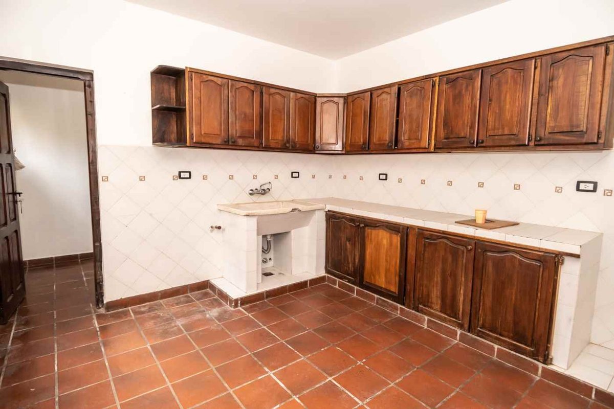 VENTA CASA C/PILETA LA ALMUDENA APTA CREDITO - 29