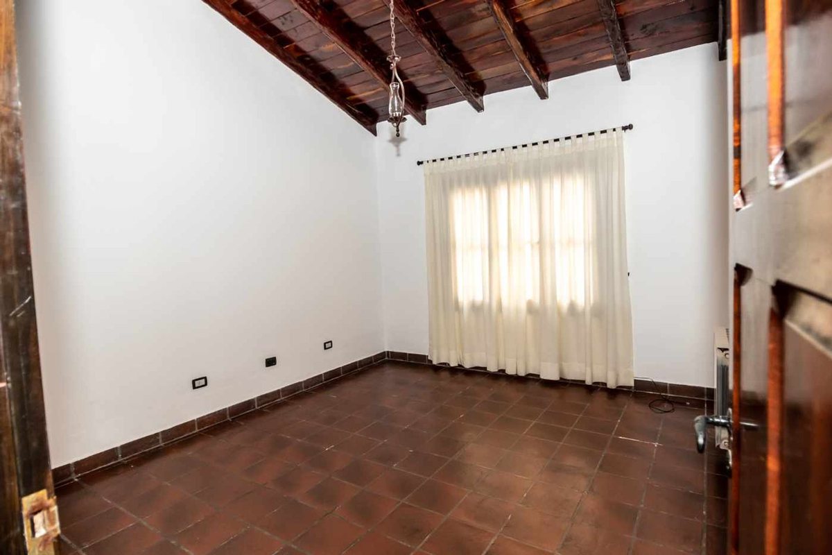 VENTA CASA C/PILETA LA ALMUDENA APTA CREDITO - 30