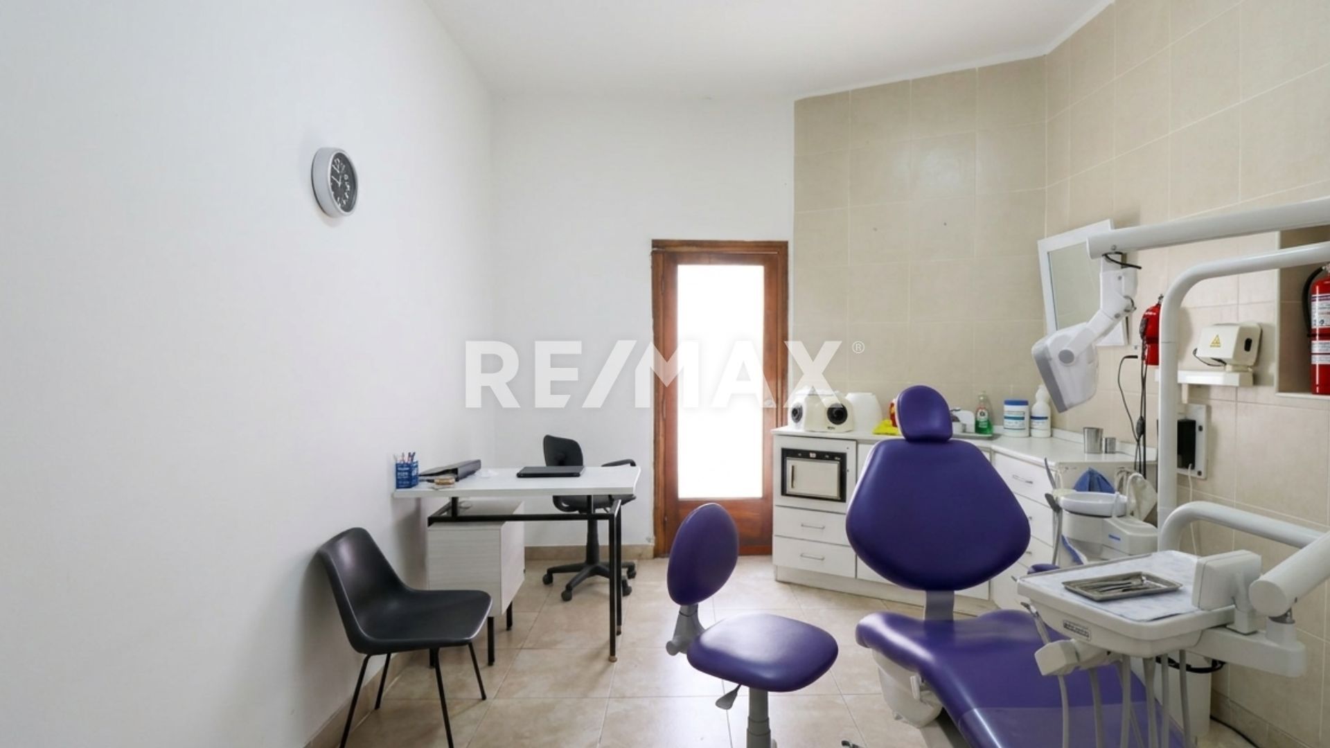VENTA CASA C/PILETA LOCALES 25 DE MAYO Y BELGRANO - 6