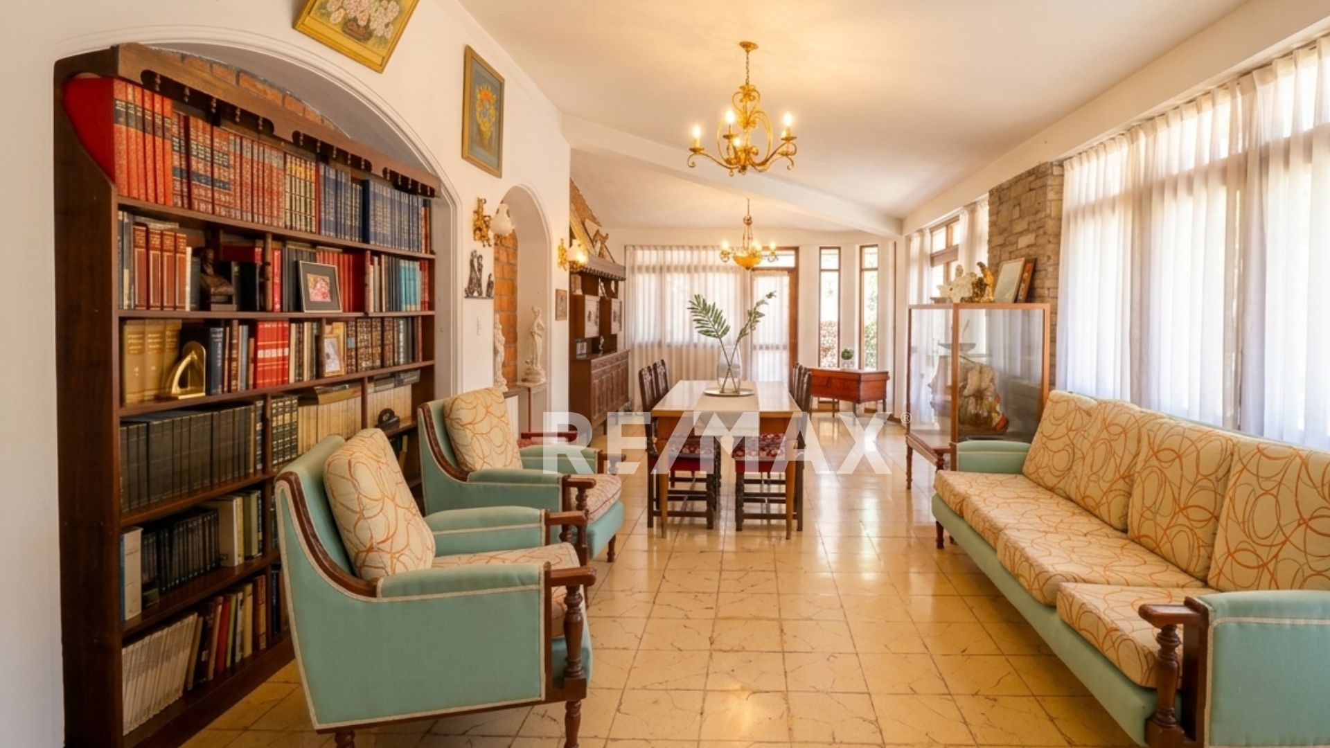 VENTA CASA C/PILETA LOCALES 25 DE MAYO Y BELGRANO - 12
