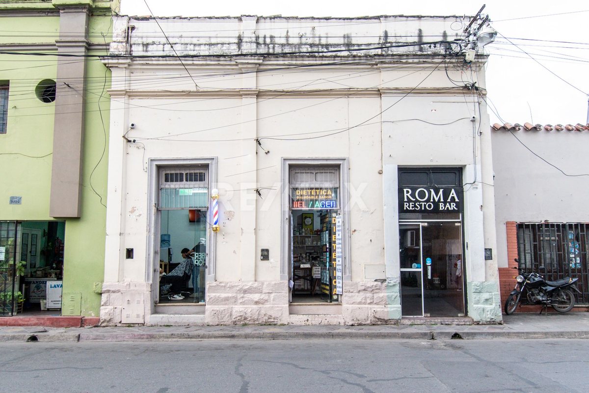 VENTA CASA CON LOCALES COMERCIALES CENTRO - 8