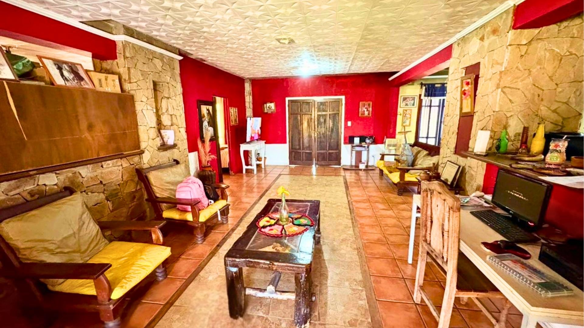 VENTA CASA CON PILETA SAN LUIS, RECIBE DPTO — foto 2
