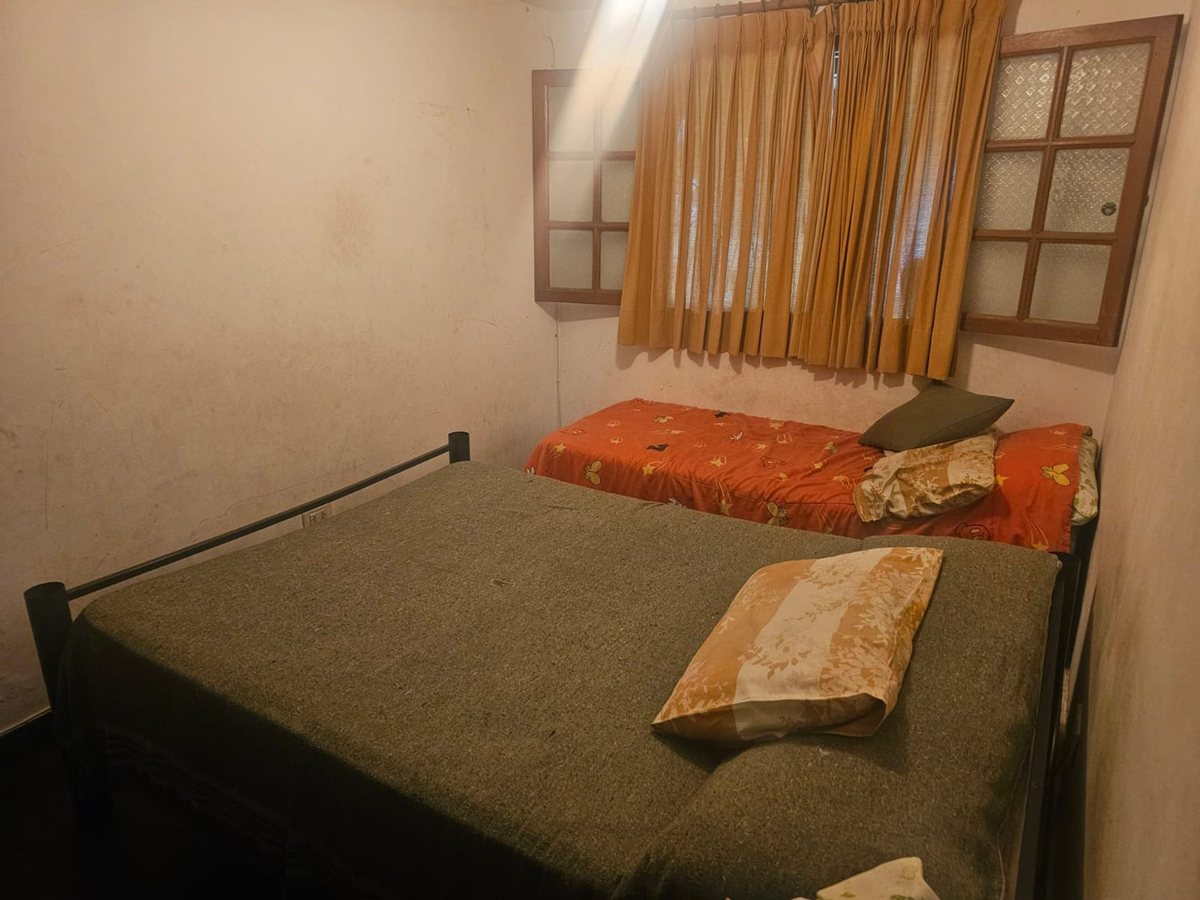 CASA CON PILETA VENTA EN CERRILLOS 4000M2 TERRENO — foto 8