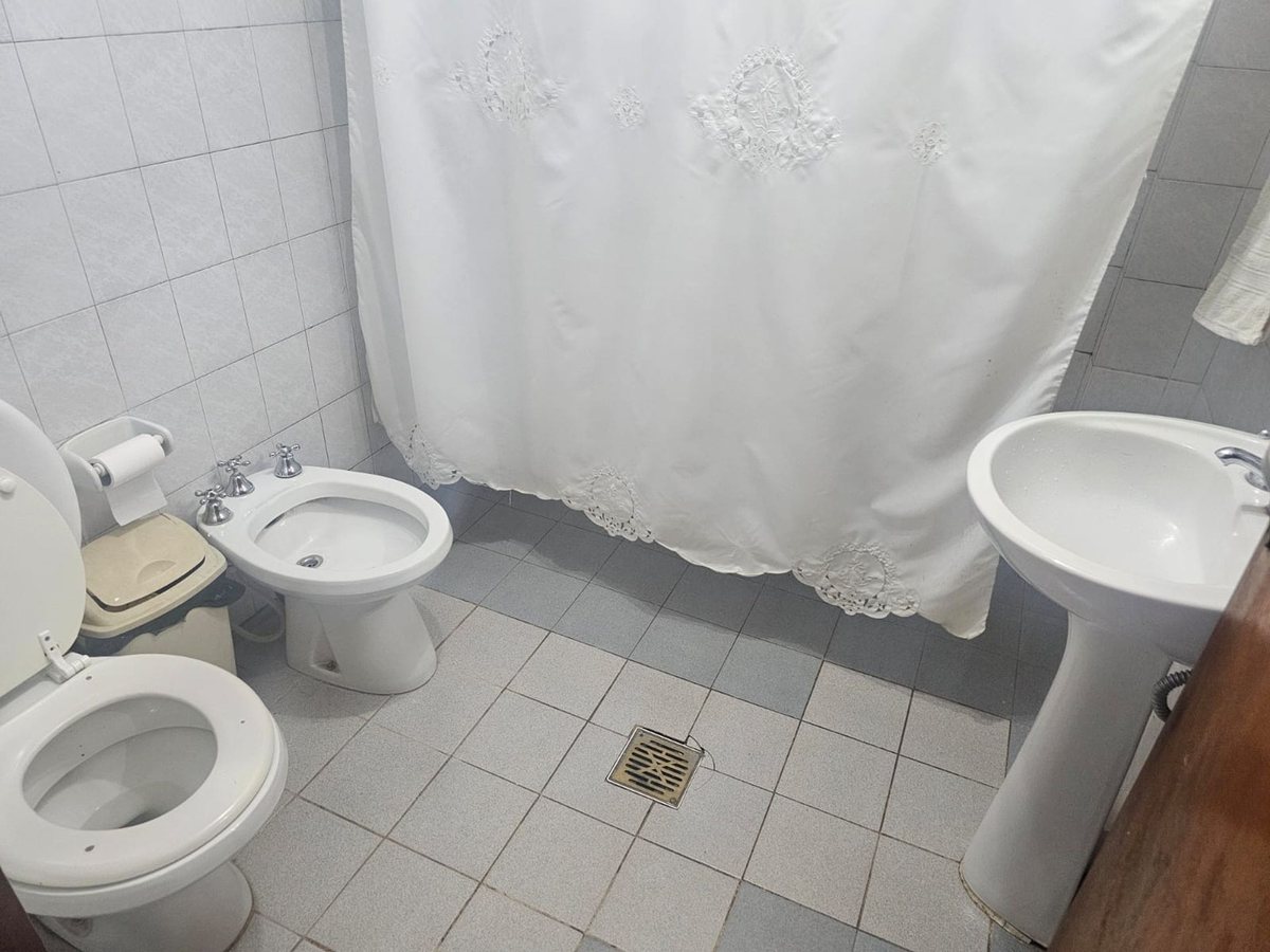 CASA CON PILETA VENTA EN CERRILLOS 4000M2 TERRENO — foto 9