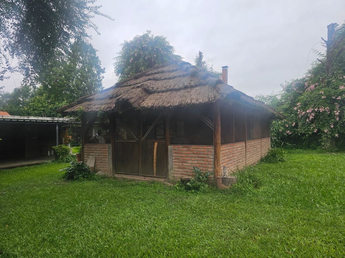 CASA CON PILETA VENTA EN CERRILLOS 4000M2 TERRENO — foto 14
