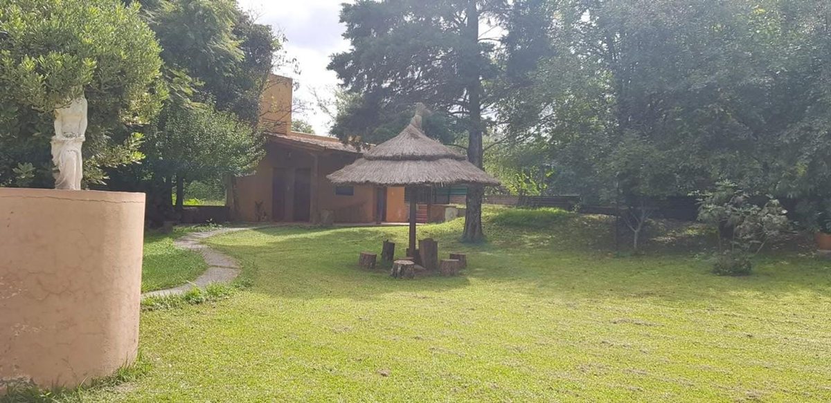 CASA CON PILETA VENTA EN CERRILLOS 4000M2 TERRENO — foto 15