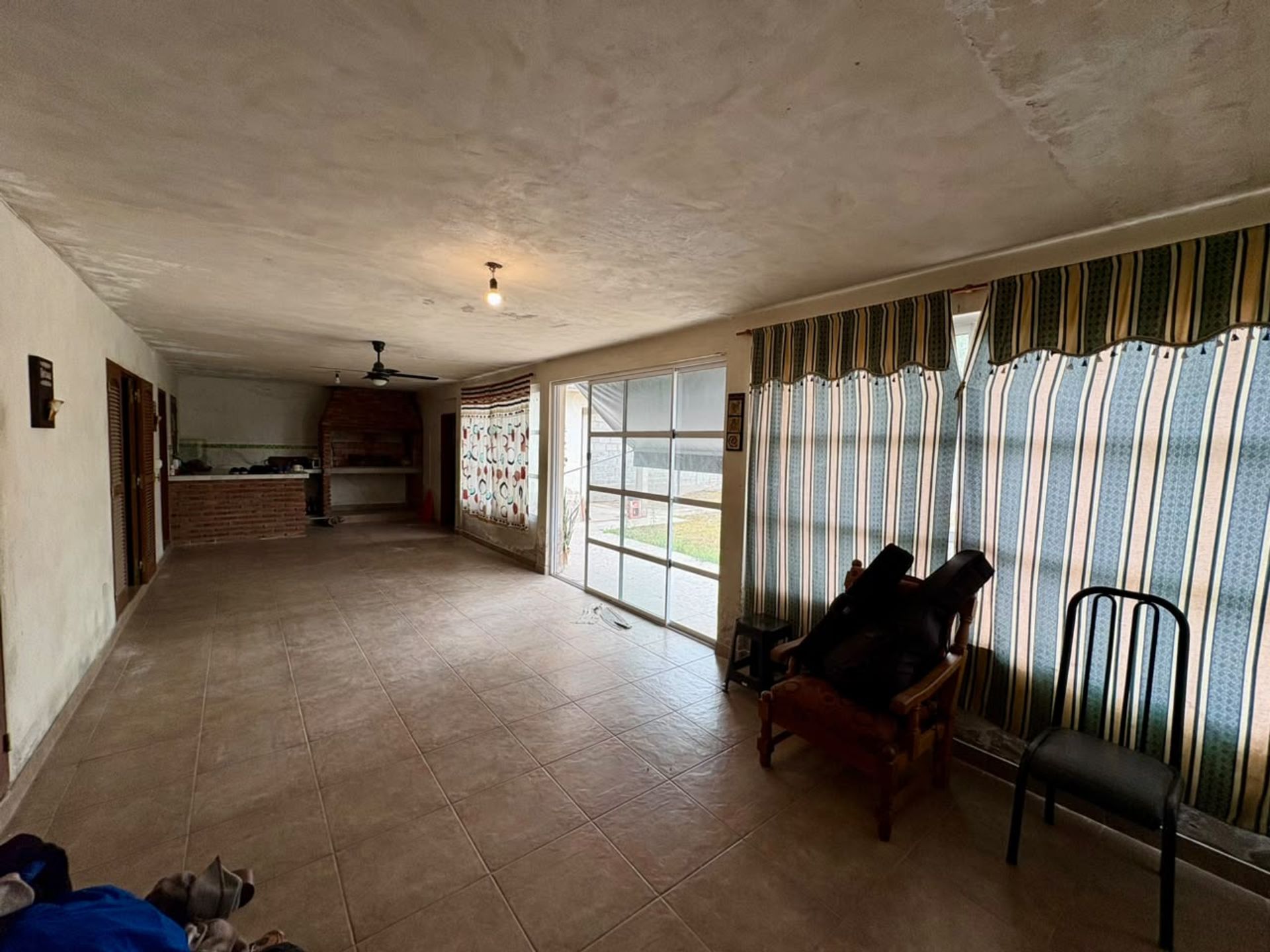 CASA 3 DORM EN VENTA EN LA SILLETA RECIBE AUTO - 16