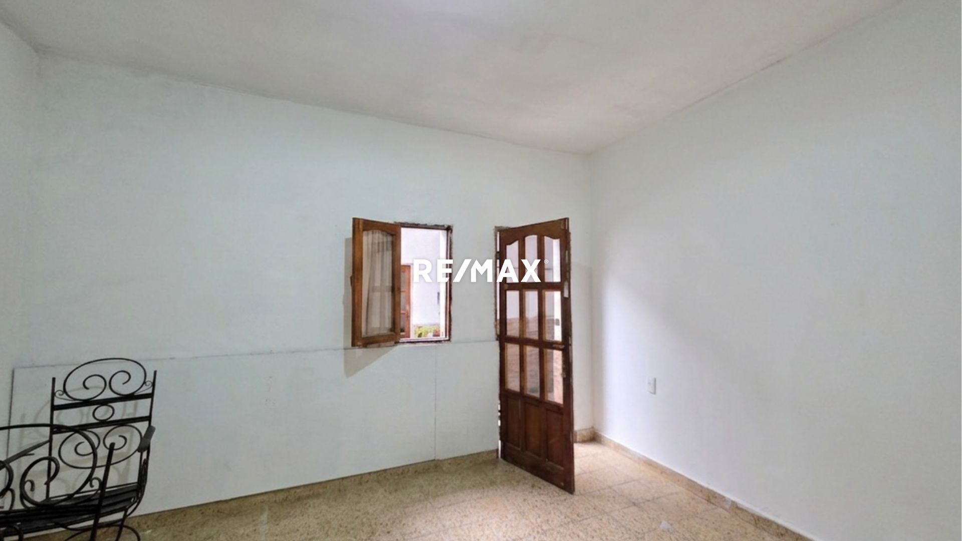 CASA VENTA ZONA SHOPPING EL PORTAL 6 DORMITORIOS — foto 4