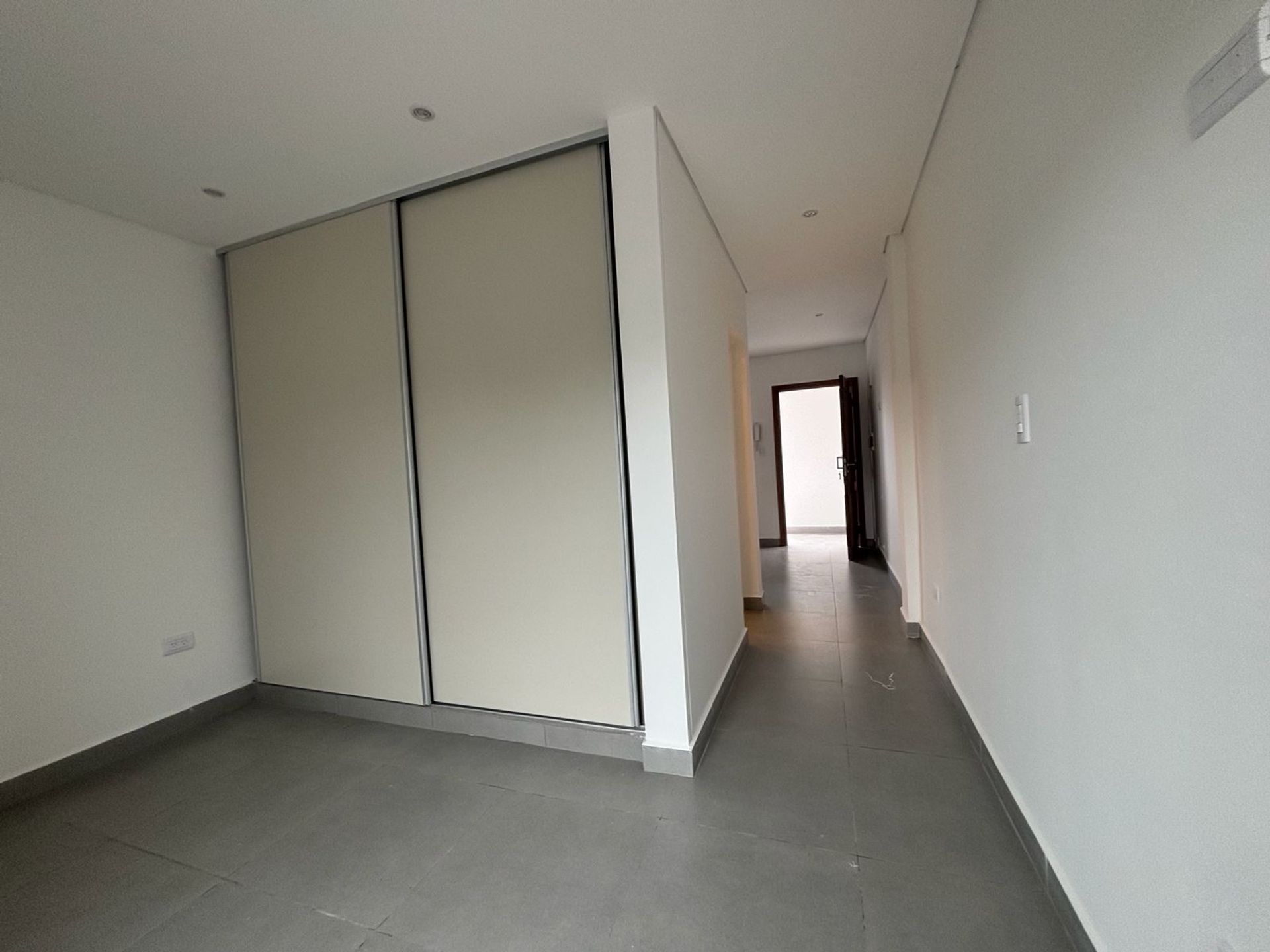 DEPTO EN VENTA DE 1 DORM MACROCENTRO CON COCHERA — foto 5