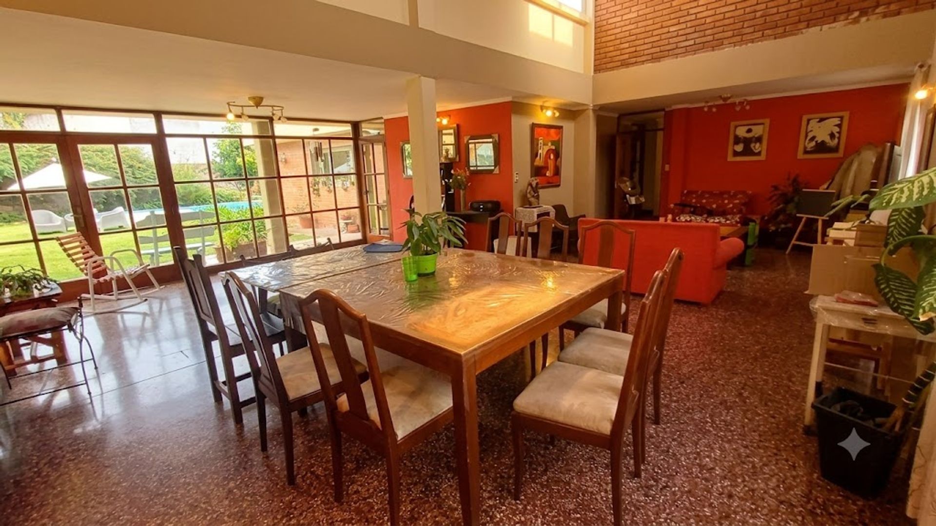 CASA CON PILETA GRAND BOURG 6 DORM - TOMA PERMUTA — foto 3