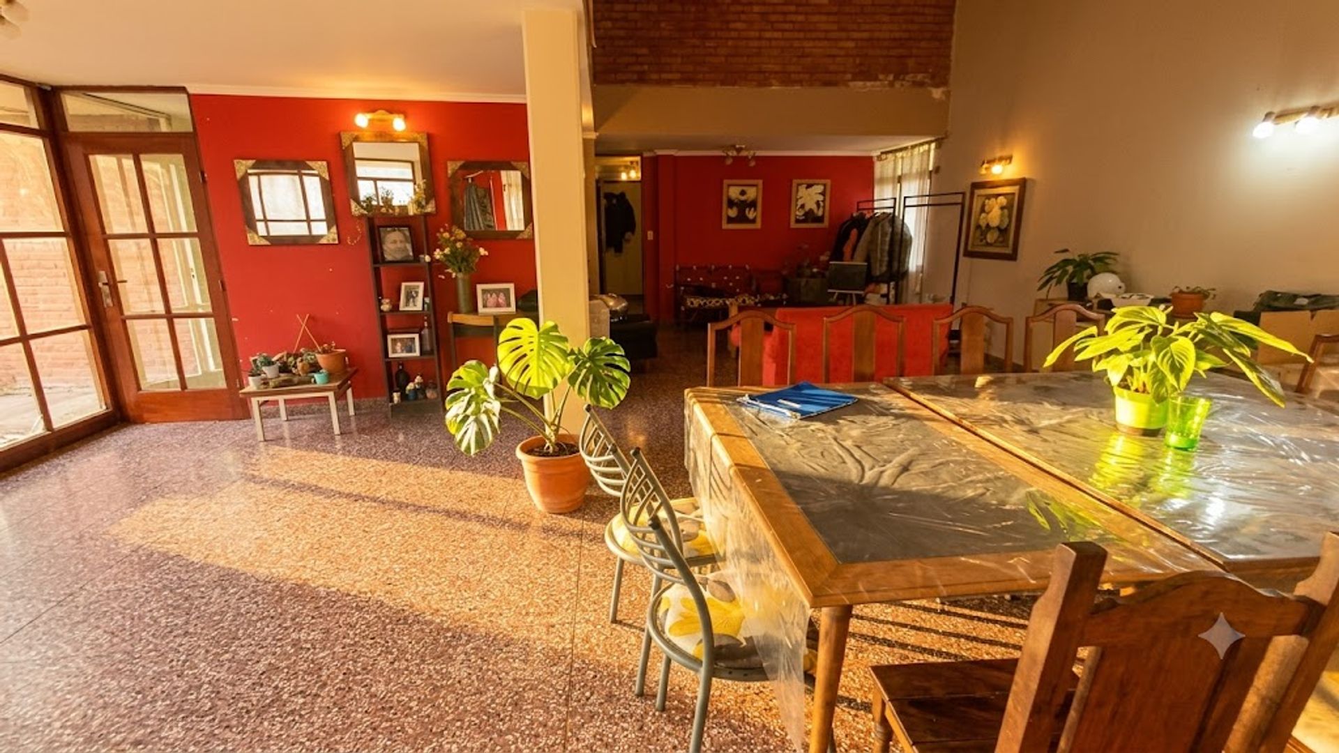 CASA CON PILETA GRAND BOURG 6 DORM - TOMA PERMUTA — foto 4