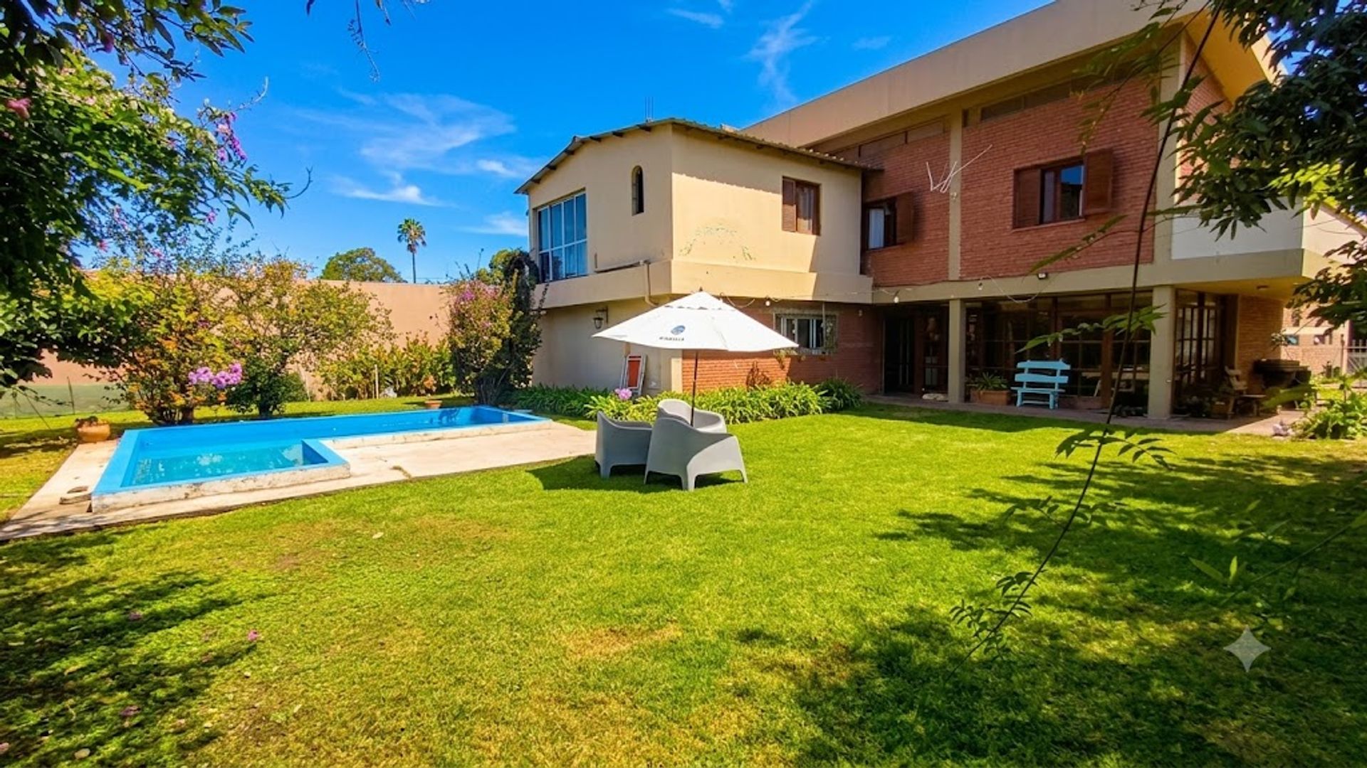 CASA CON PILETA GRAND BOURG 6 DORM - TOMA PERMUTA - 17