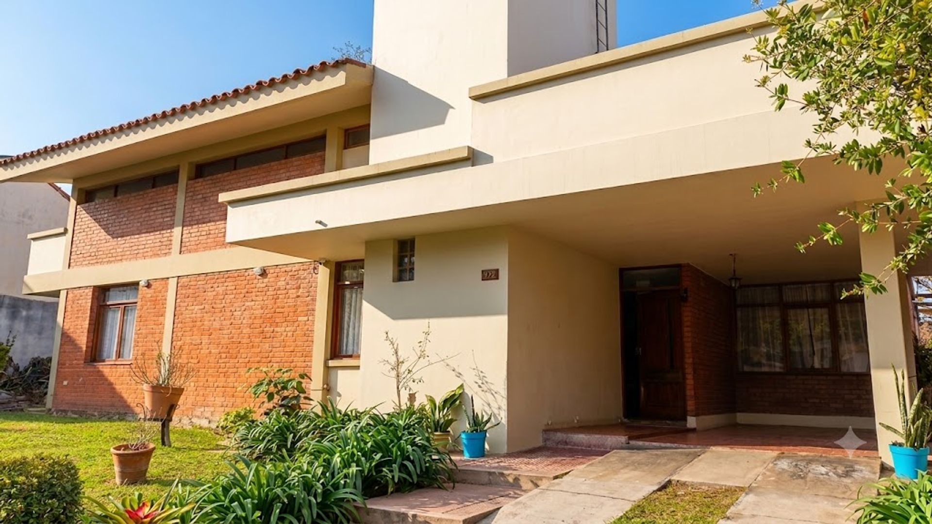 CASA CON PILETA GRAND BOURG 6 DORM - TOMA PERMUTA - 18