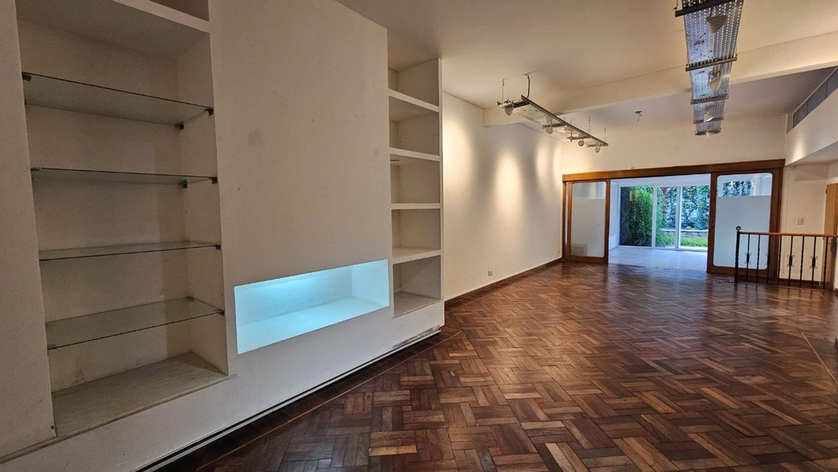 CASA VENTA ZONA SHOPPING INVERSION - 7